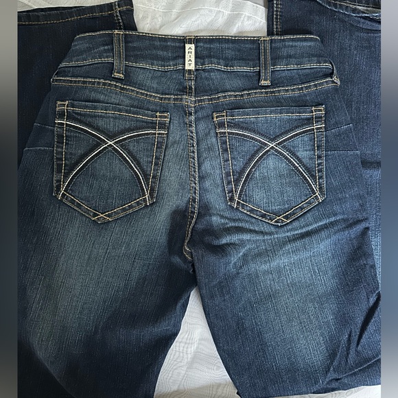 Women’s Ariat Jeans - Picture 2 of 5
